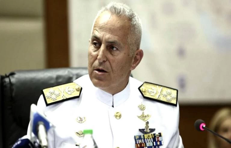 Αποστρατεύτηκε ο Ευ. Αποστολάκης – Στον Παυλόπουλο για να ορκιστεί ως υπουργός Άμυνας